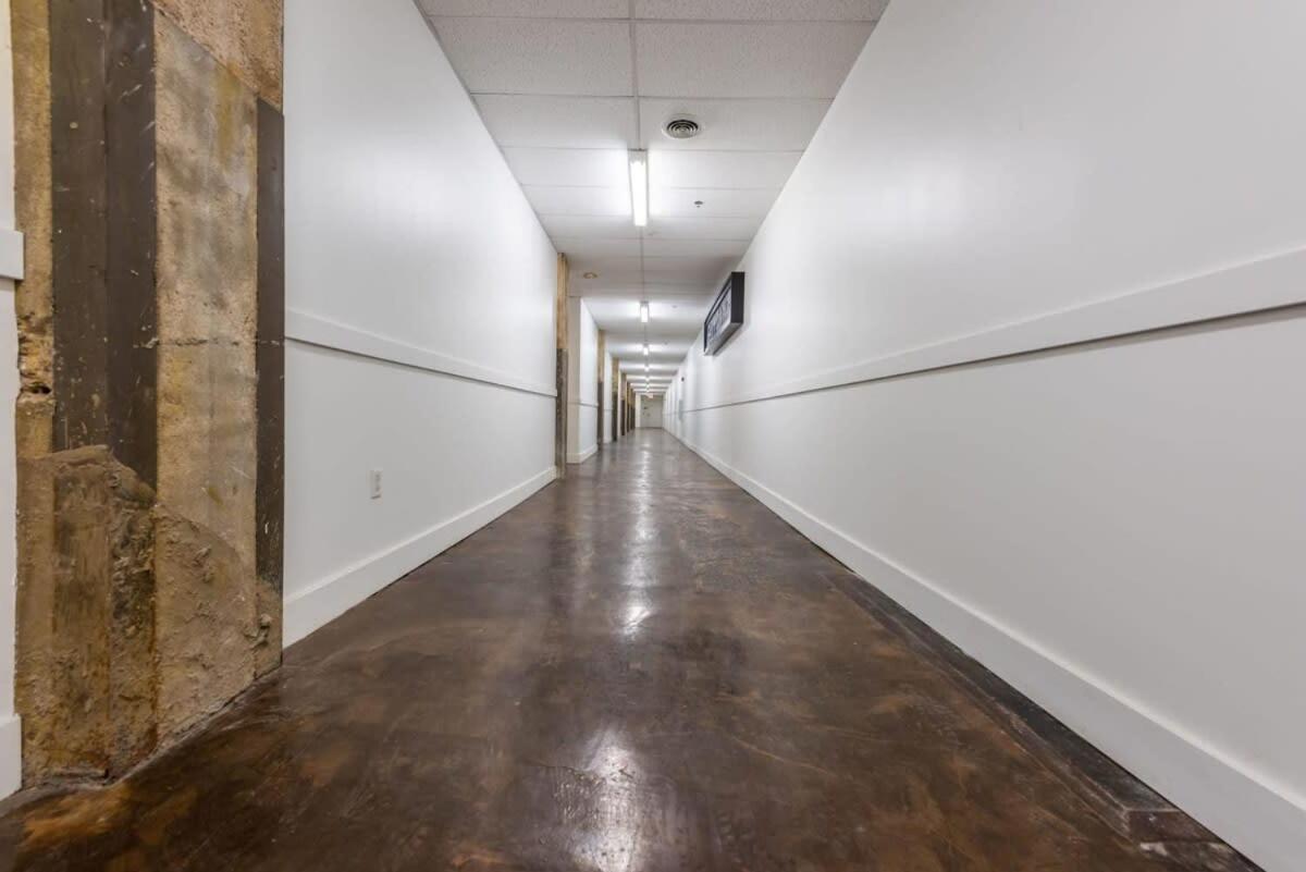 2Br 2Ba Spacious Historic Loft With Gym By Envitae Kansas City Buitenkant foto