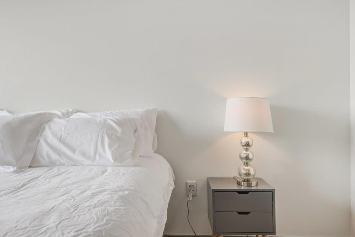 2Br 2Ba Spacious Historic Loft With Gym By Envitae Kansas City Buitenkant foto