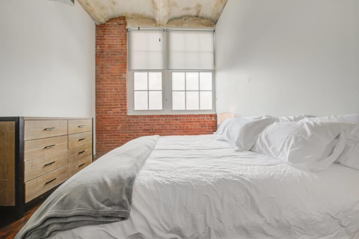 2Br 2Ba Spacious Historic Loft With Gym By Envitae Kansas City Buitenkant foto
